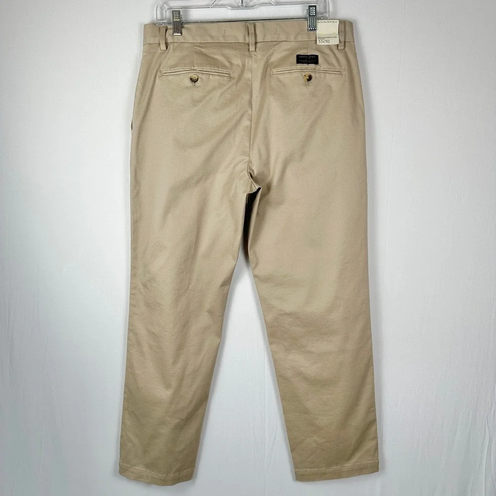 NWT‎ Banana Republic Straight Fit Khaki Pants Mens 33x30 Water Repellent Classic